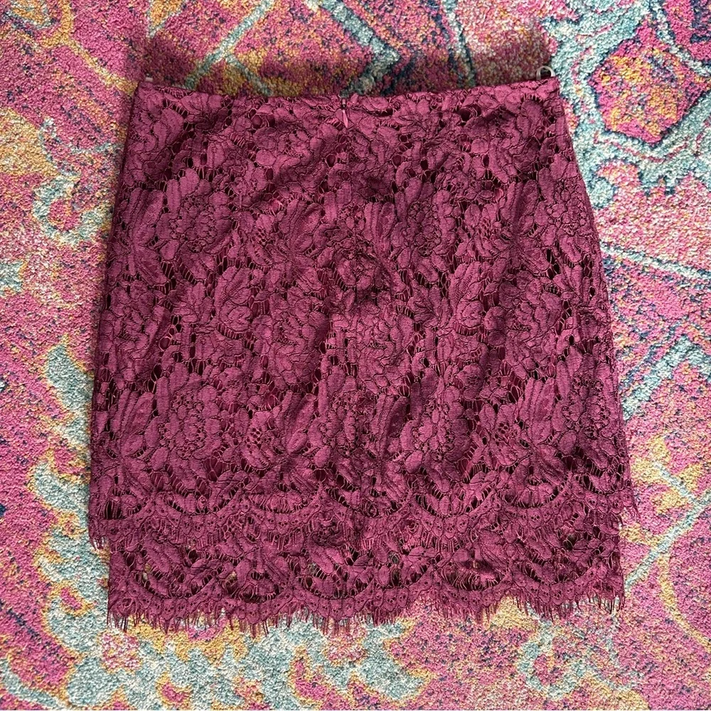 Lulu's | Women’s Burgundy Lace Two Tier Back Zip/Clasp Fringe Mini Skirt Size M